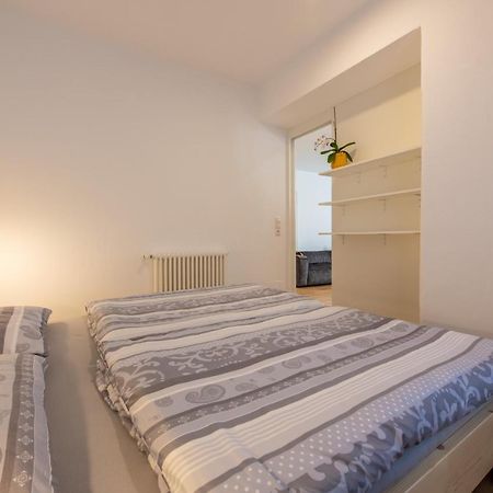 Heimat Living Like A Local Apartment Silandro Bagian luar foto