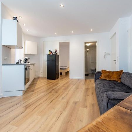 Heimat Living Like A Local Apartment Silandro Bagian luar foto